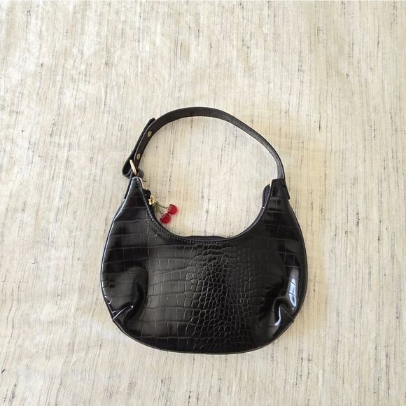 Urban Outfitters Black Croc-Embossed Shoulder Bag - Picture 2 of 4